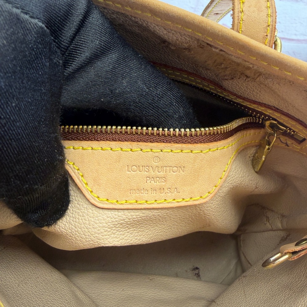 Louis Vuitton Monogram Vintage Petit Bucket PM Tote - Picture 13 of 16